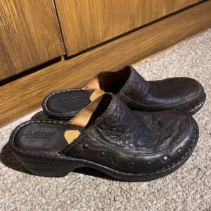 Born Women’s Marley Studded Brown Leather Clogs size 7